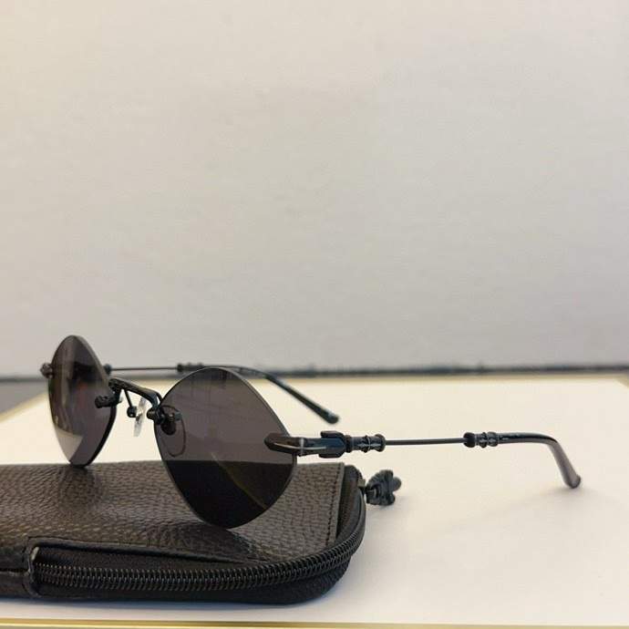 Picture of Chrome Hearts Sunglasses _SKUfw60675331fw